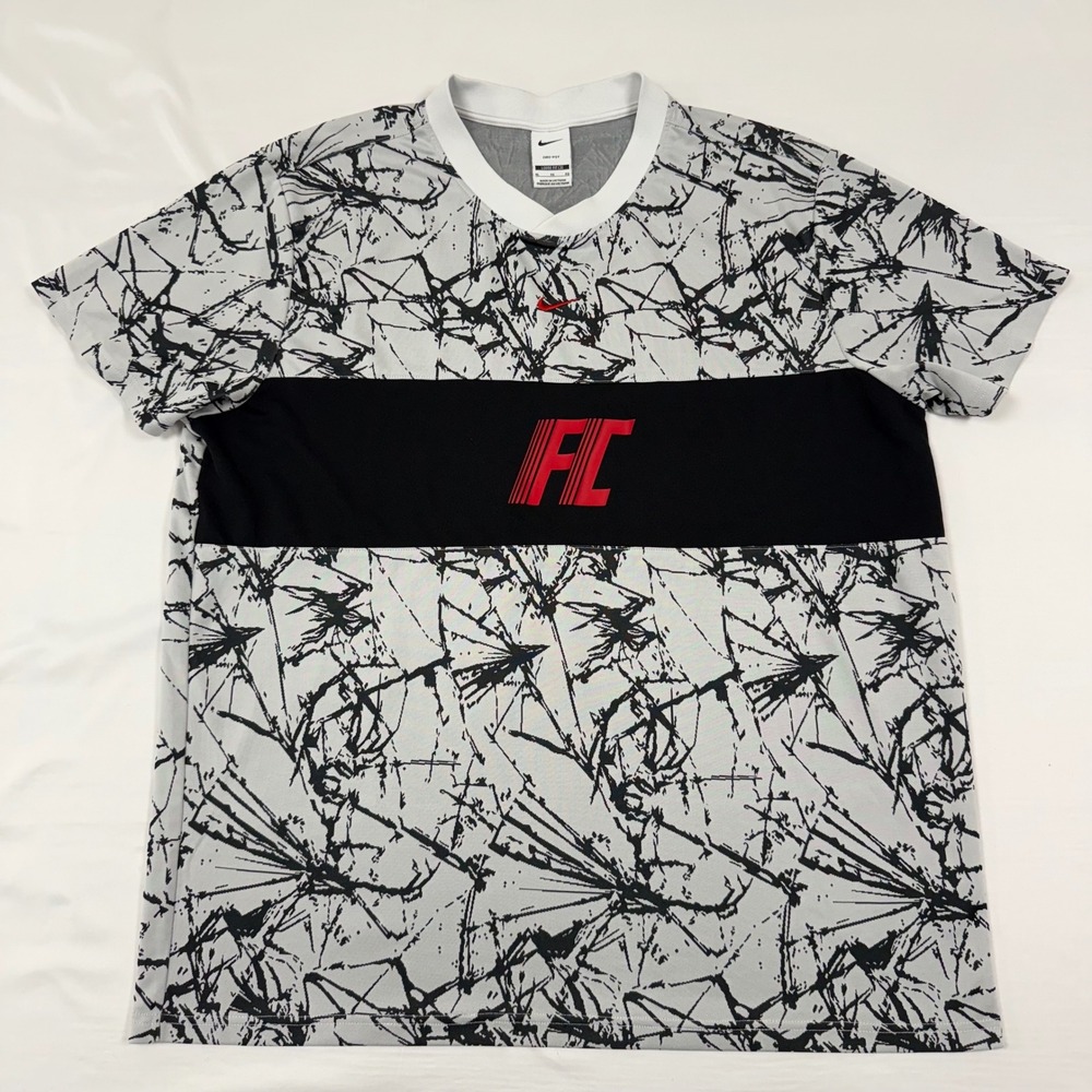 Nike Dri Fit‎ F.C. Men's Loose Fit XL Graphic T Shirt White Black Red DV9769-100